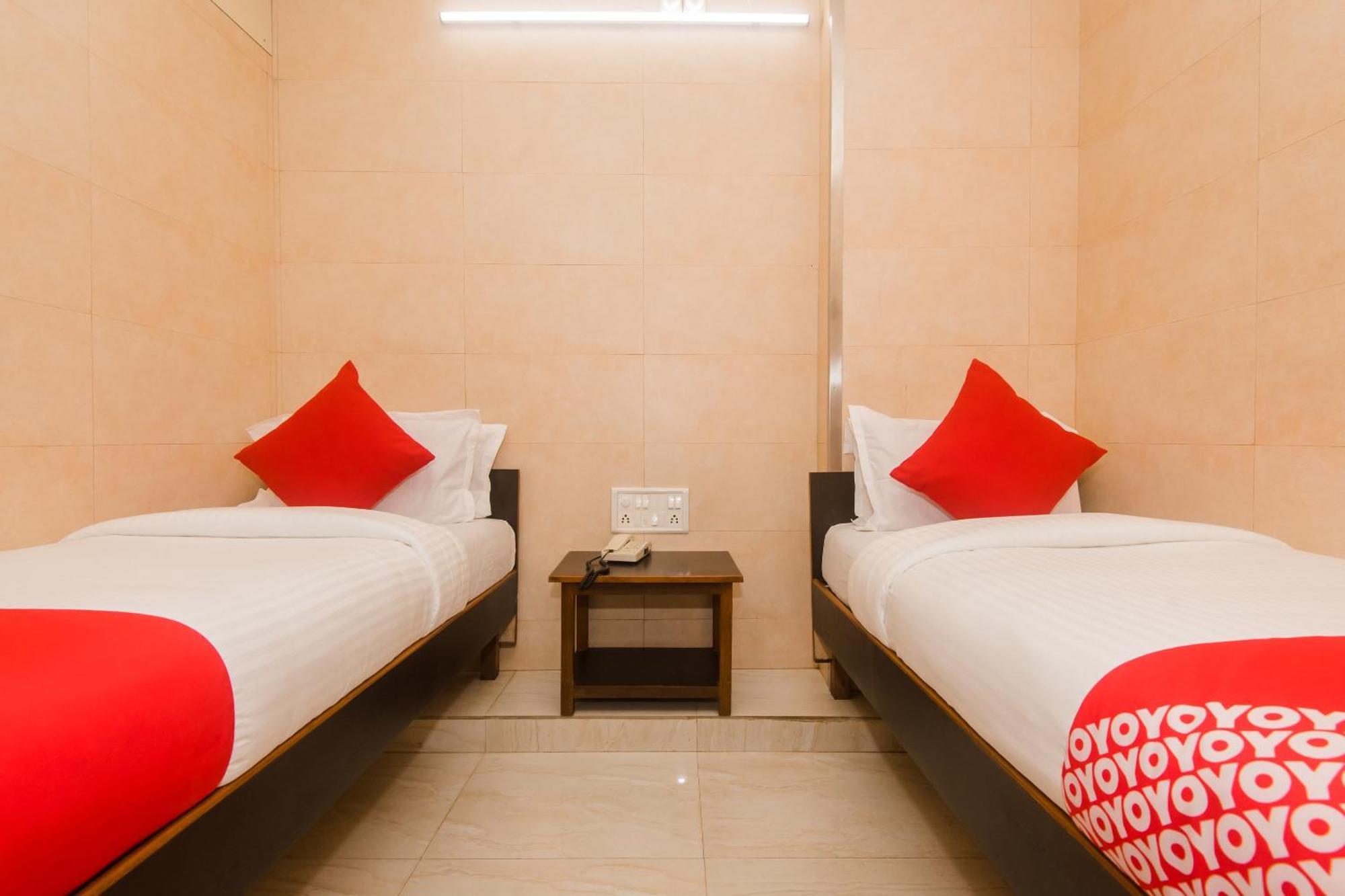 Hotel O Kamal Мумбаи Экстерьер фото